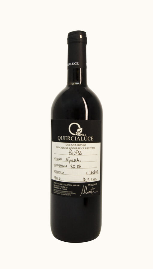 Una bottiglia di Brillo 2015 da uve Syrah dell'azienda vitivinicola Quercialuce